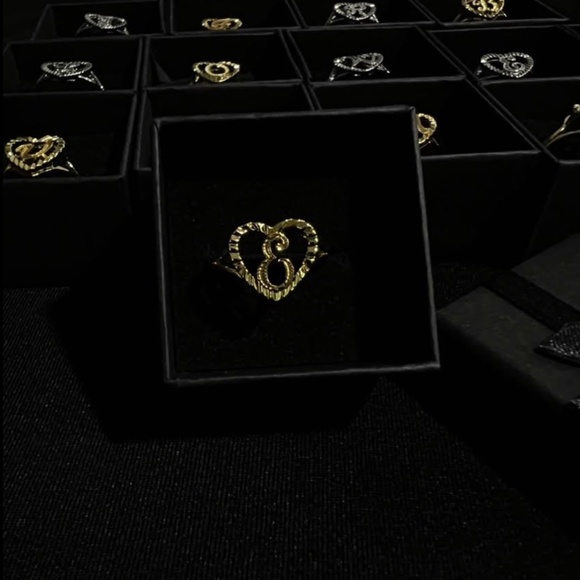 Initial Heart Adjustable Gold Ring Letter E - Picture 1 of 2
